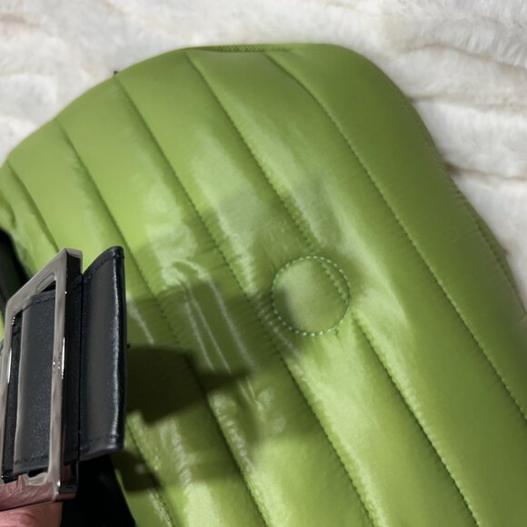 NWT Think Royln Downtown Crossbody - Shiny Deep Olive Green Quilted - Picture 5 of 7